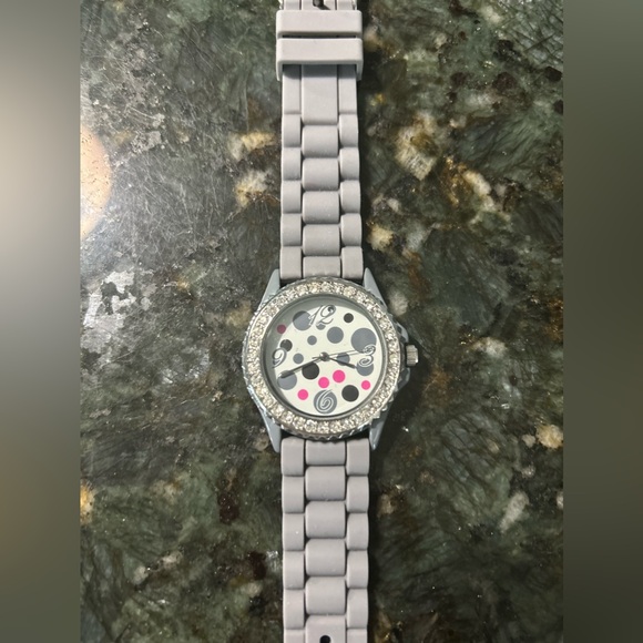 Fun, modern watch! - Picture 1 of 8